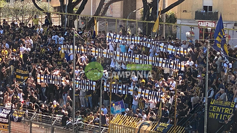 Juve Stabia Striscione